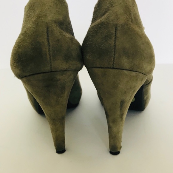 Me Too - chive green suede lace up shoes size 7 M. - Picture 2 of 7